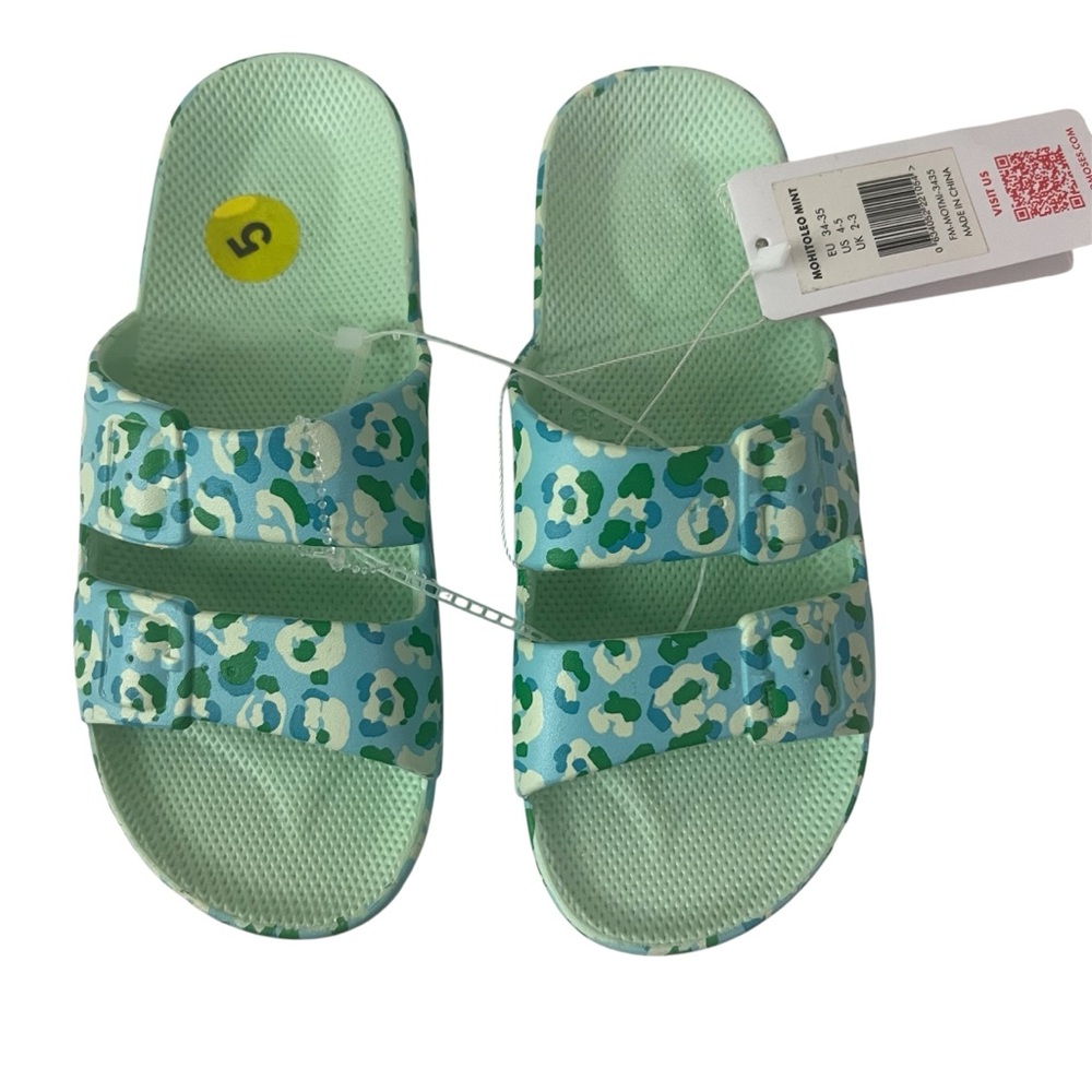Freedom Moses Casual‎ Green and Blue Sandals with Patterned Straps NWT
